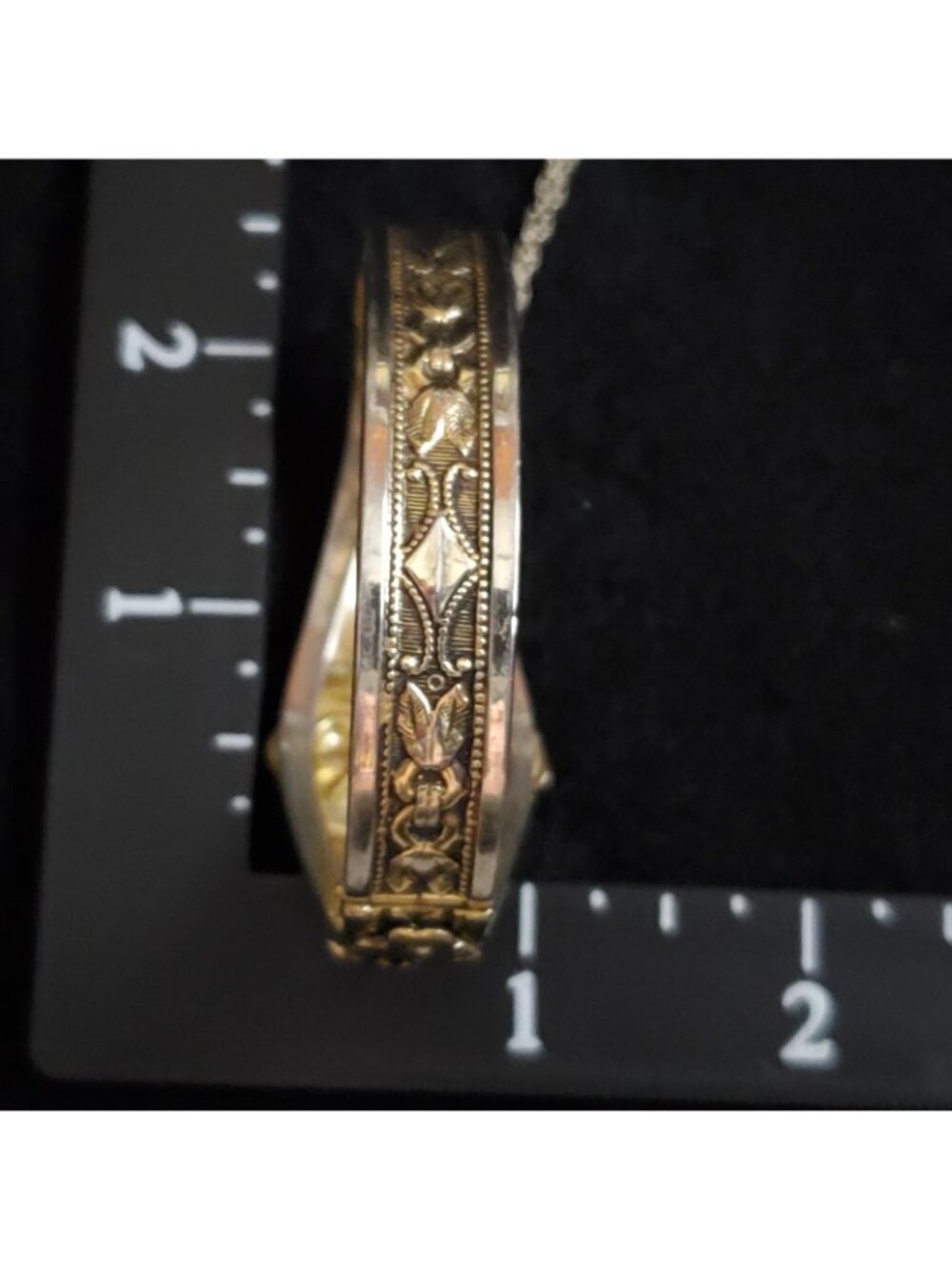Vintage Whiting Davis Bracelet Bangle Gold Tone Repousse Hinged 6.5" - Picture 8 of 10